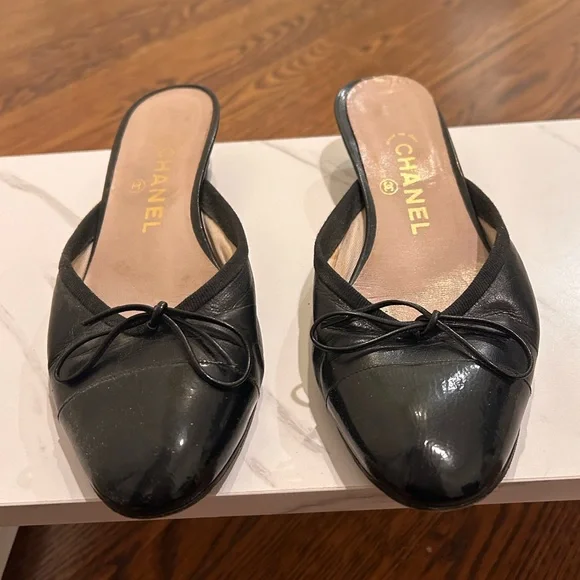 Chanel black patent leather mule - Picture 5 of 9
